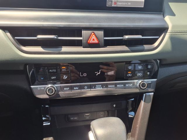 Vehicle image 28 of 31