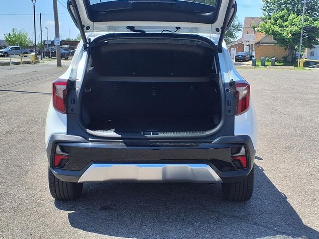 Vehicle image 11 of 31