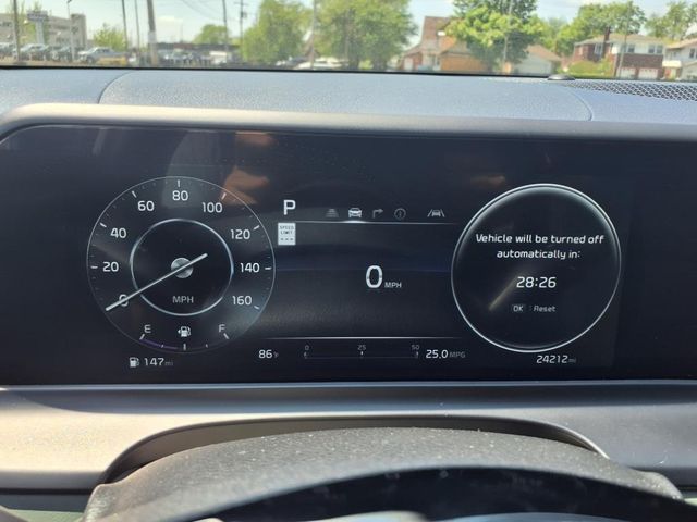 Vehicle image 23 of 31