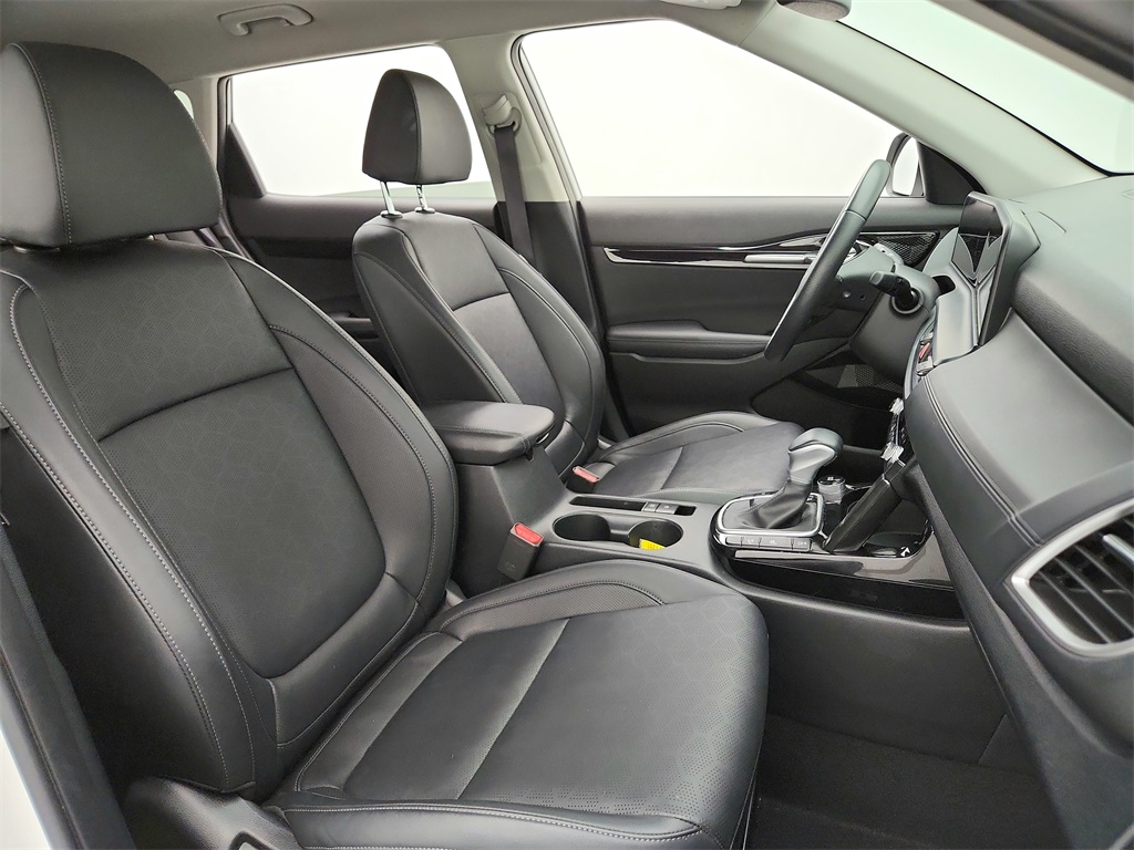 Vehicle image 24 of 29