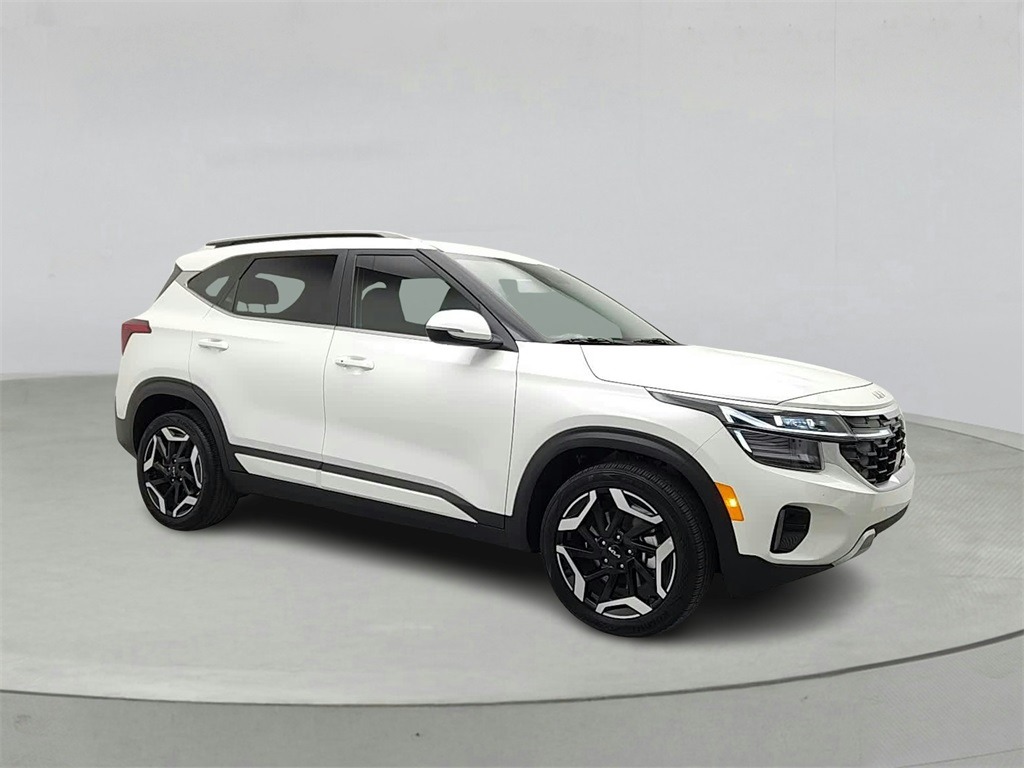 Vehicle image 4 of 29