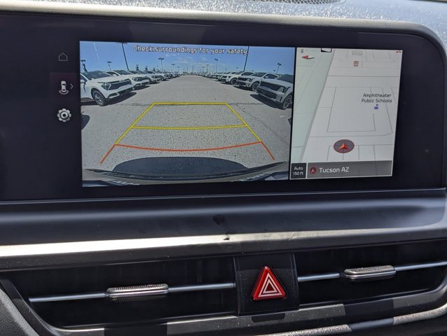 Vehicle image 10 of 12