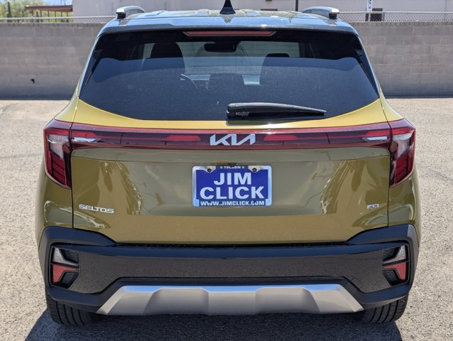 Vehicle image 5 of 12