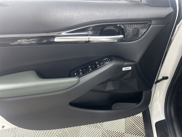 Vehicle image 19 of 47