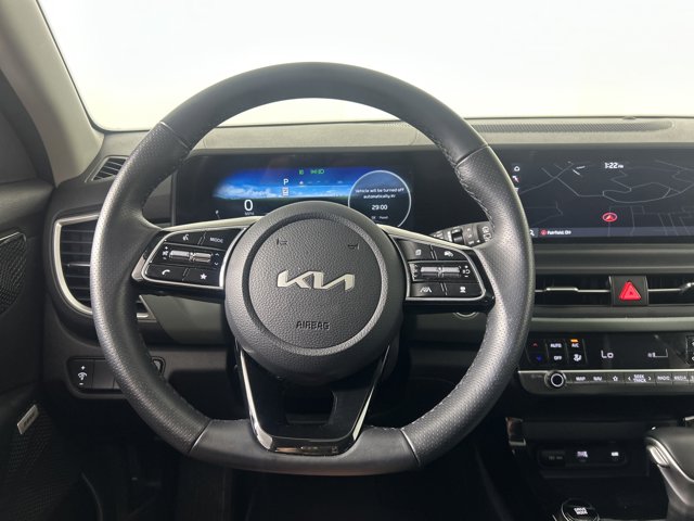 Vehicle image 29 of 47