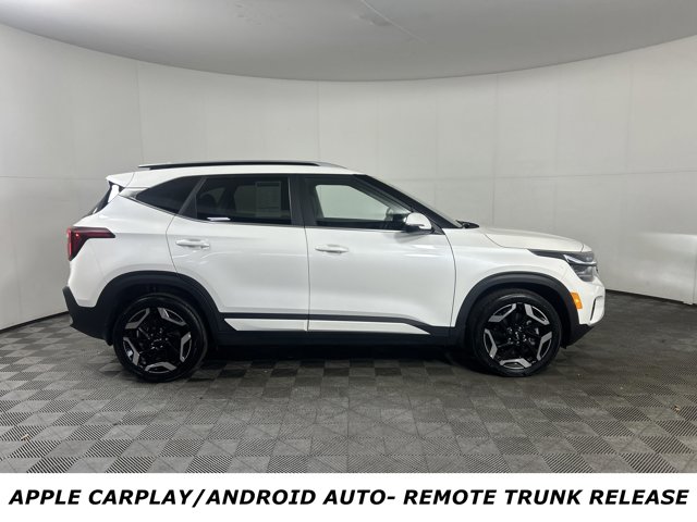Vehicle image 4 of 47