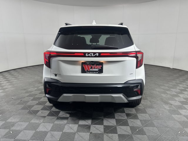 Vehicle image 6 of 47