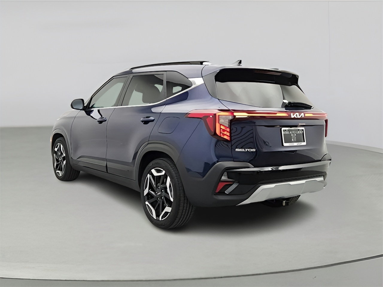 Vehicle image 37 of 38
