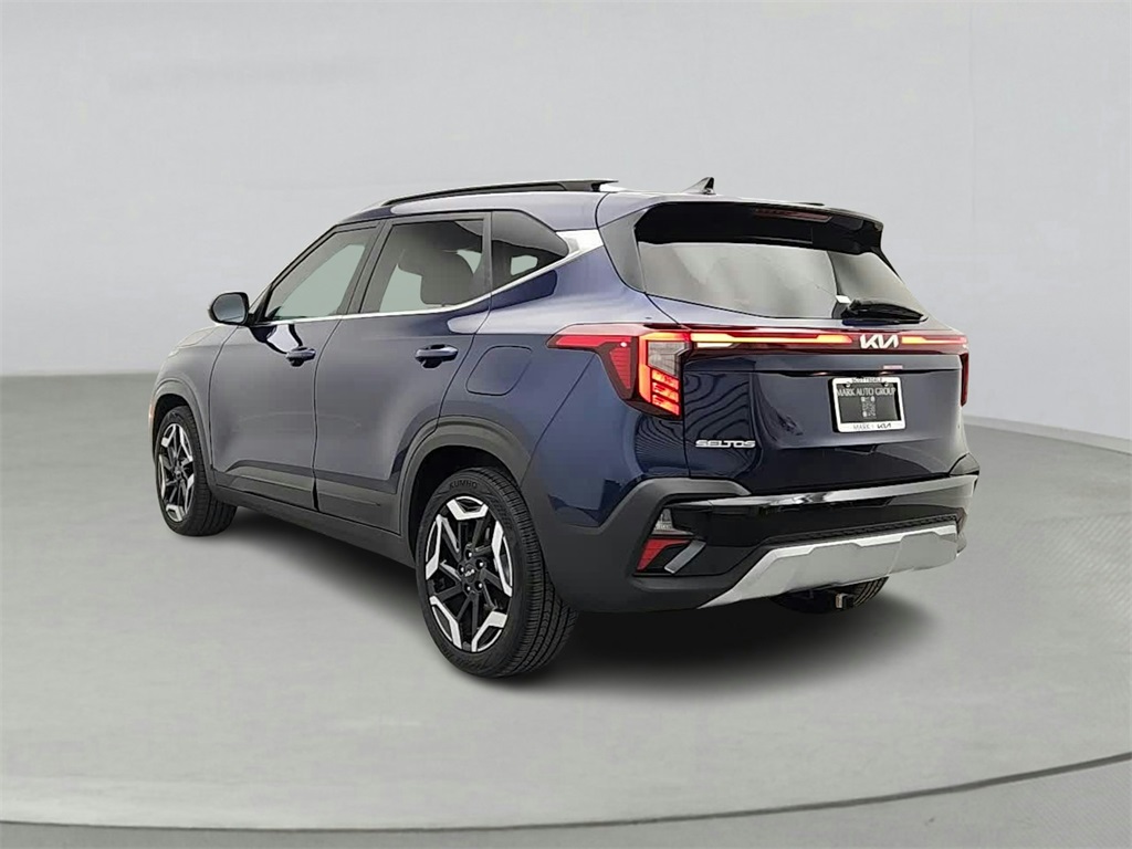Vehicle image 7 of 38