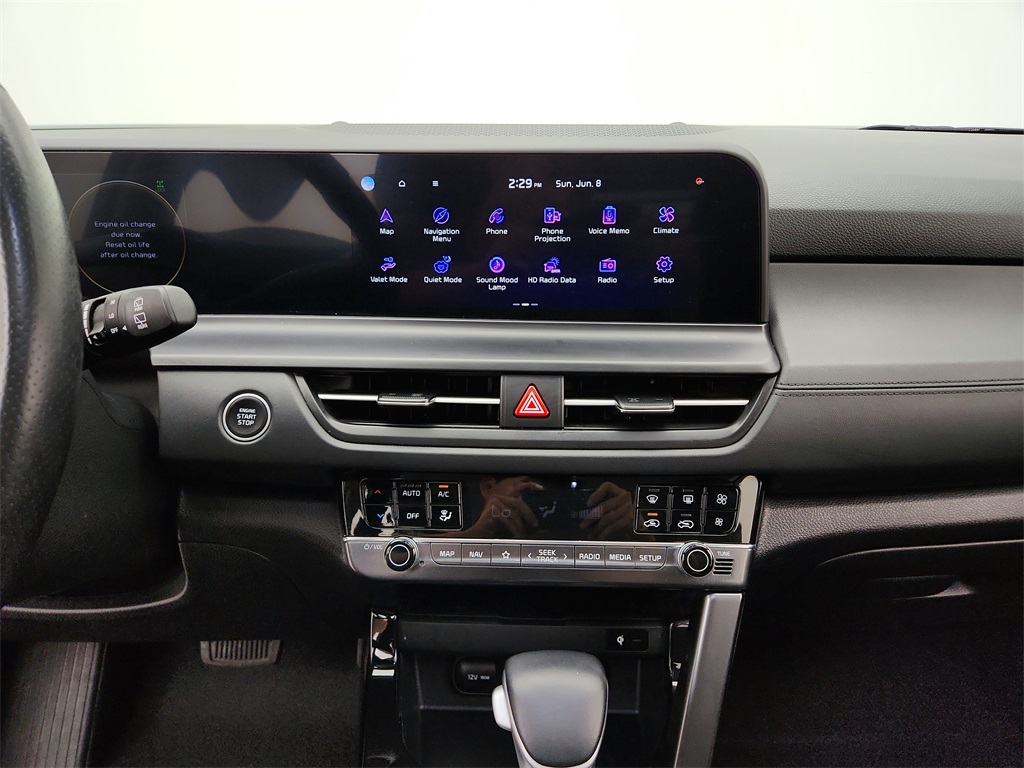 Vehicle image 18 of 38