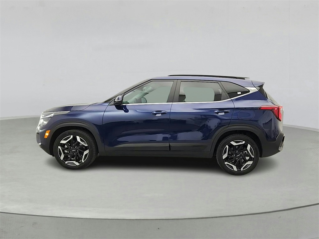 Vehicle image 8 of 38