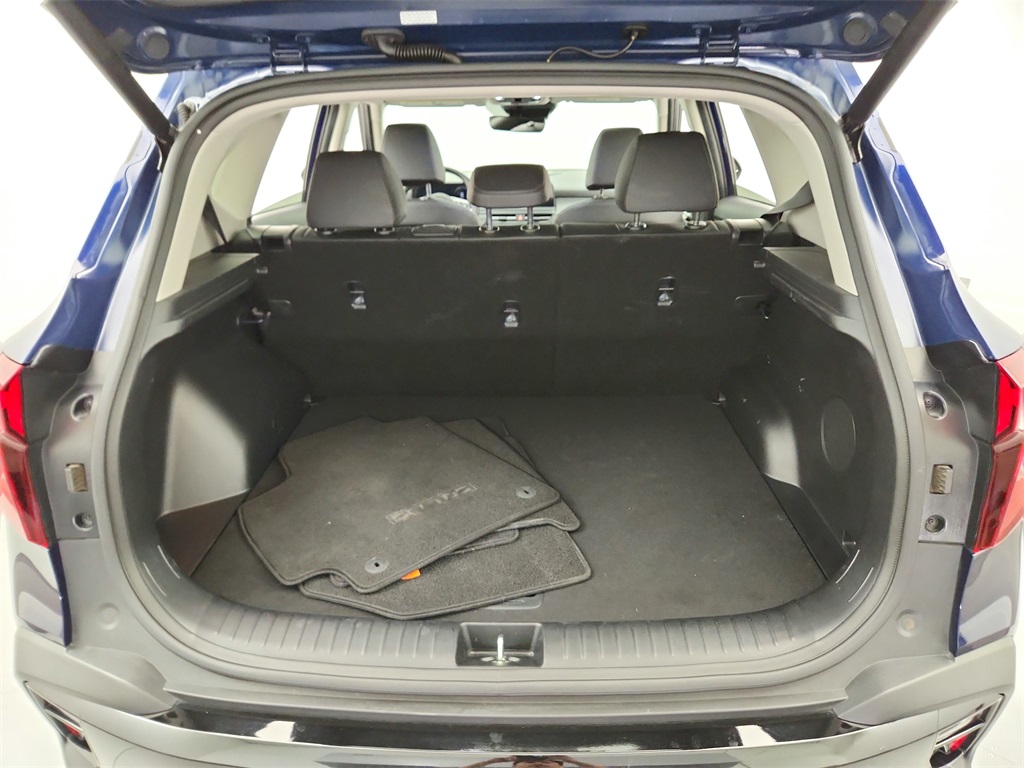 Vehicle image 28 of 38