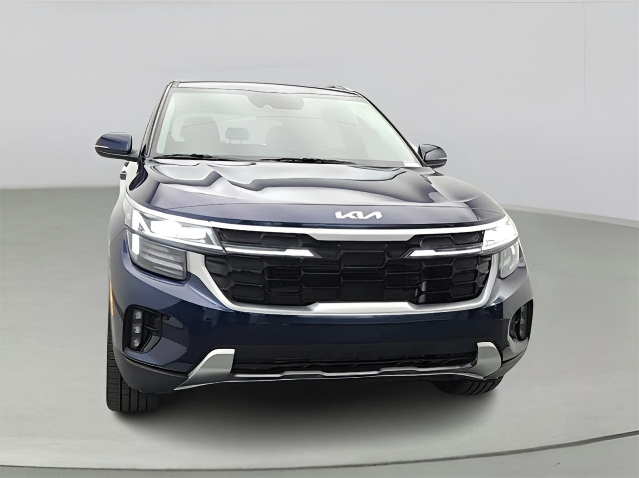 Vehicle image 32 of 38