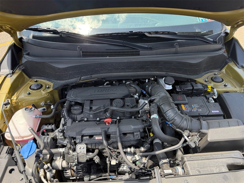 Vehicle image 9 of 32