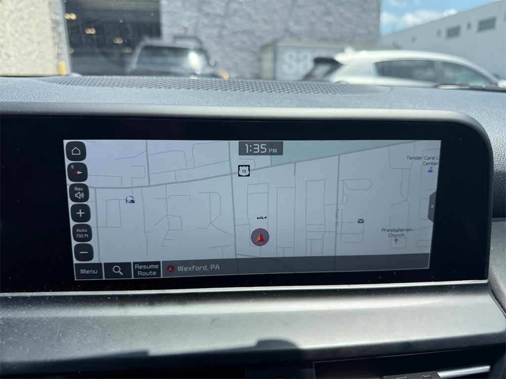 Vehicle image 20 of 32