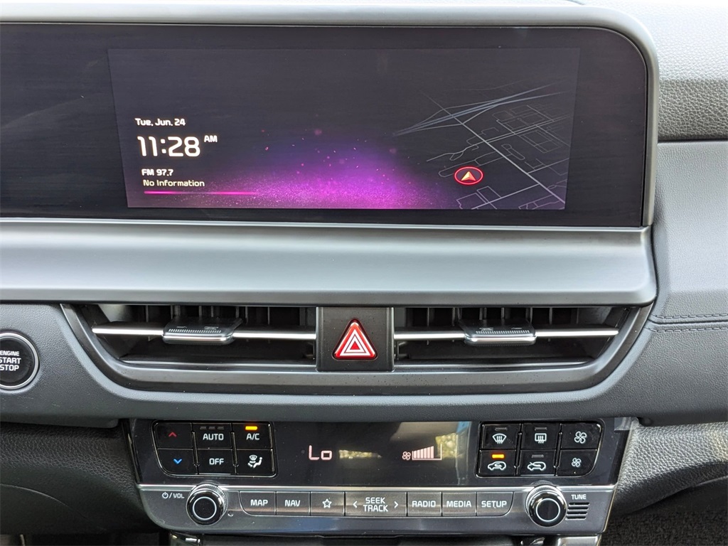 Vehicle image 23 of 38