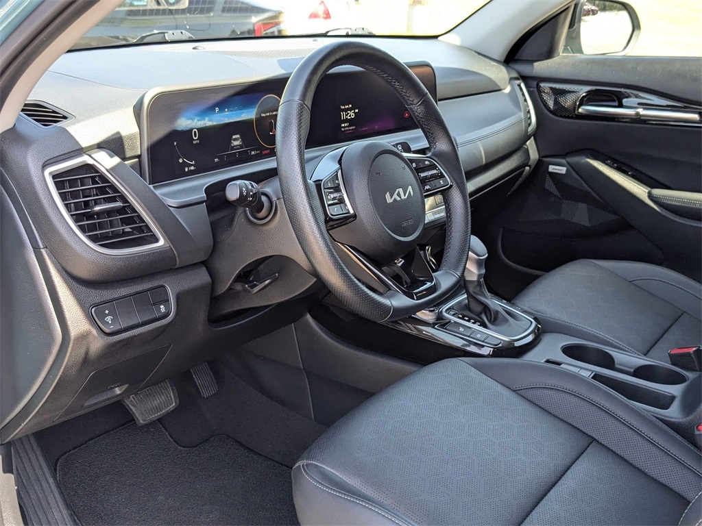 Vehicle image 20 of 38