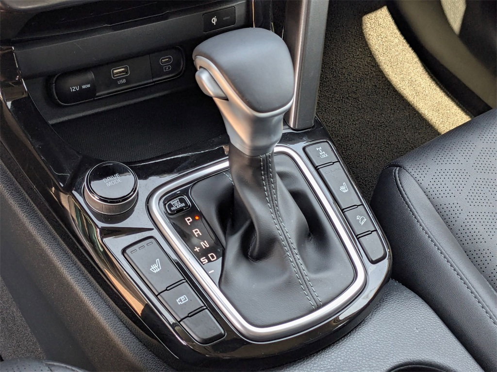 Vehicle image 25 of 38