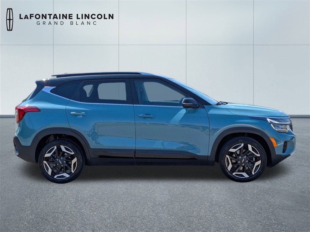 Vehicle image 4 of 38