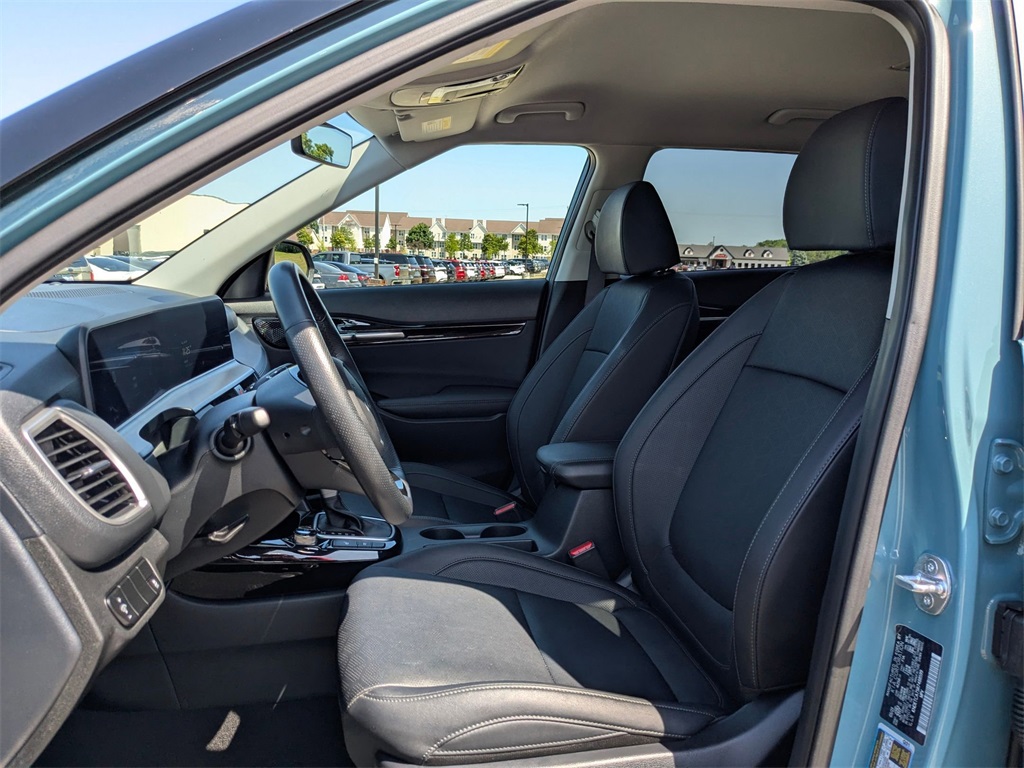 Vehicle image 15 of 38