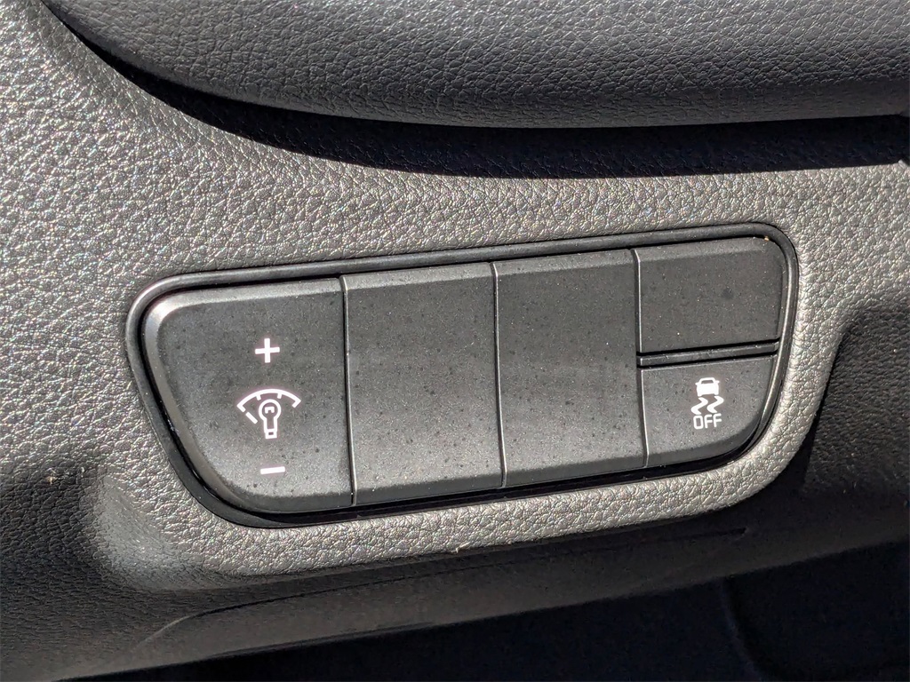 Vehicle image 28 of 38
