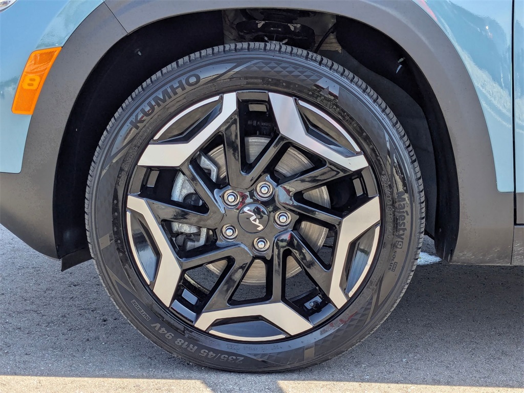 Vehicle image 10 of 38