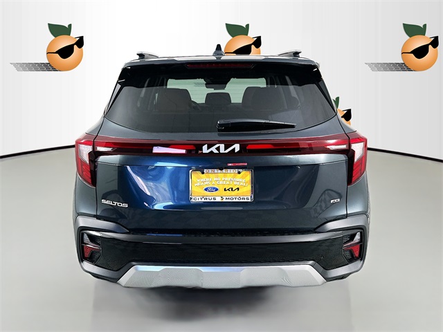 Vehicle image 8 of 33
