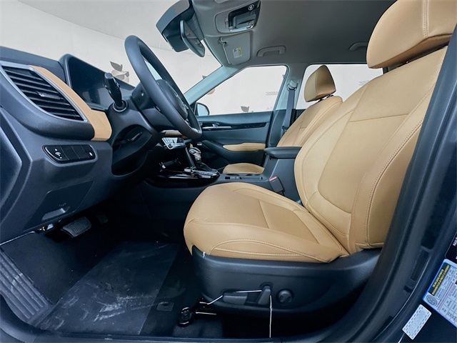 Vehicle image 20 of 33