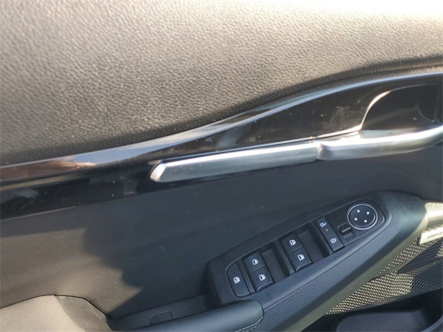 Vehicle image 6 of 32