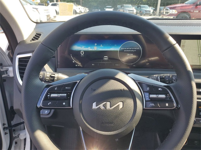 Vehicle image 13 of 32