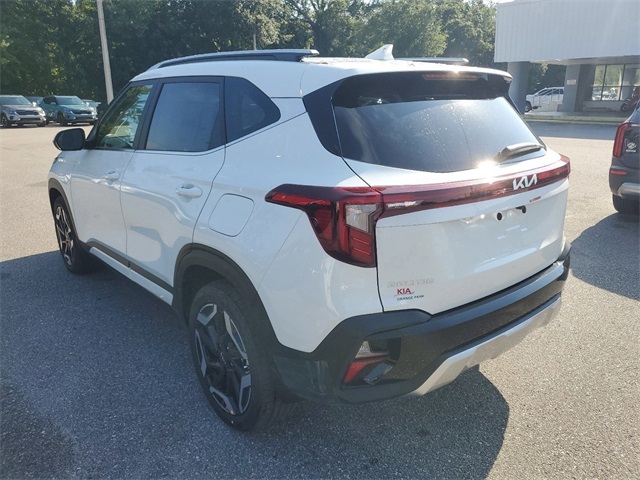 Vehicle image 4 of 32