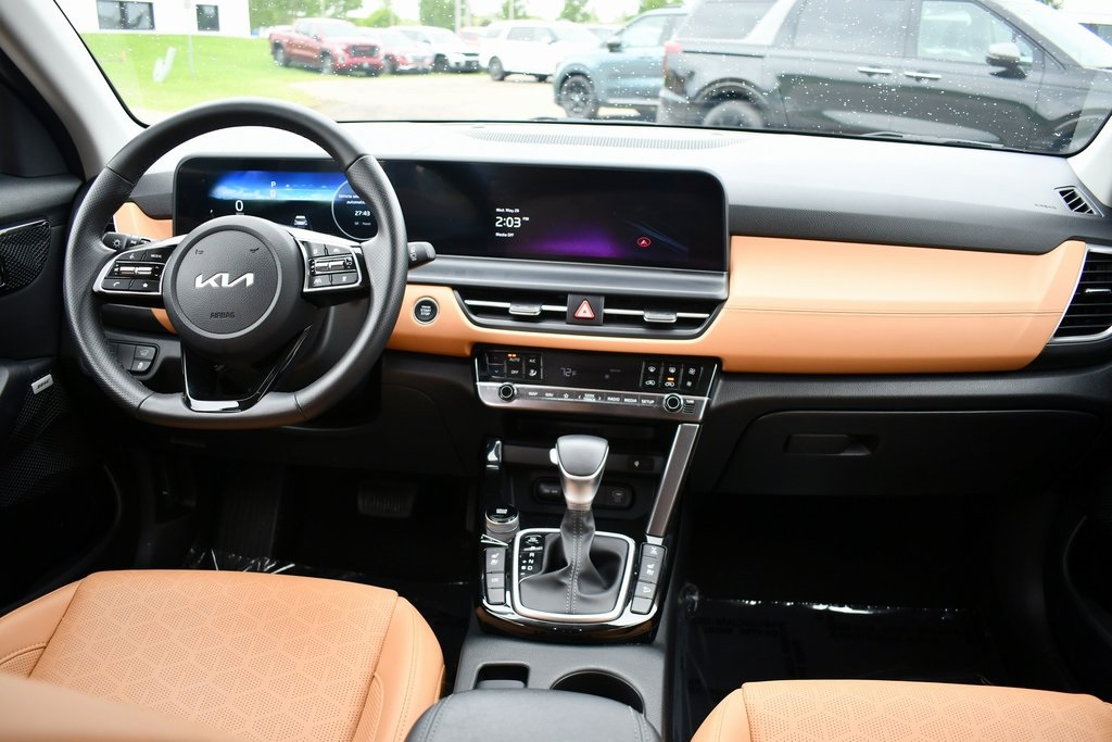 Vehicle image 9 of 30