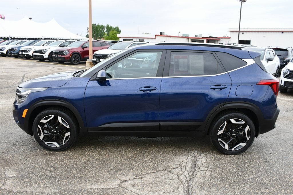 Vehicle image 8 of 30