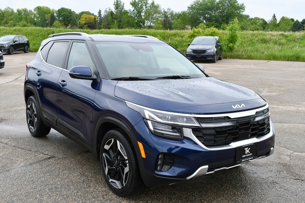 Vehicle image 4 of 30