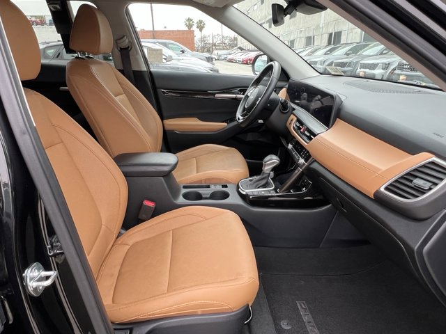 Vehicle image 12 of 29