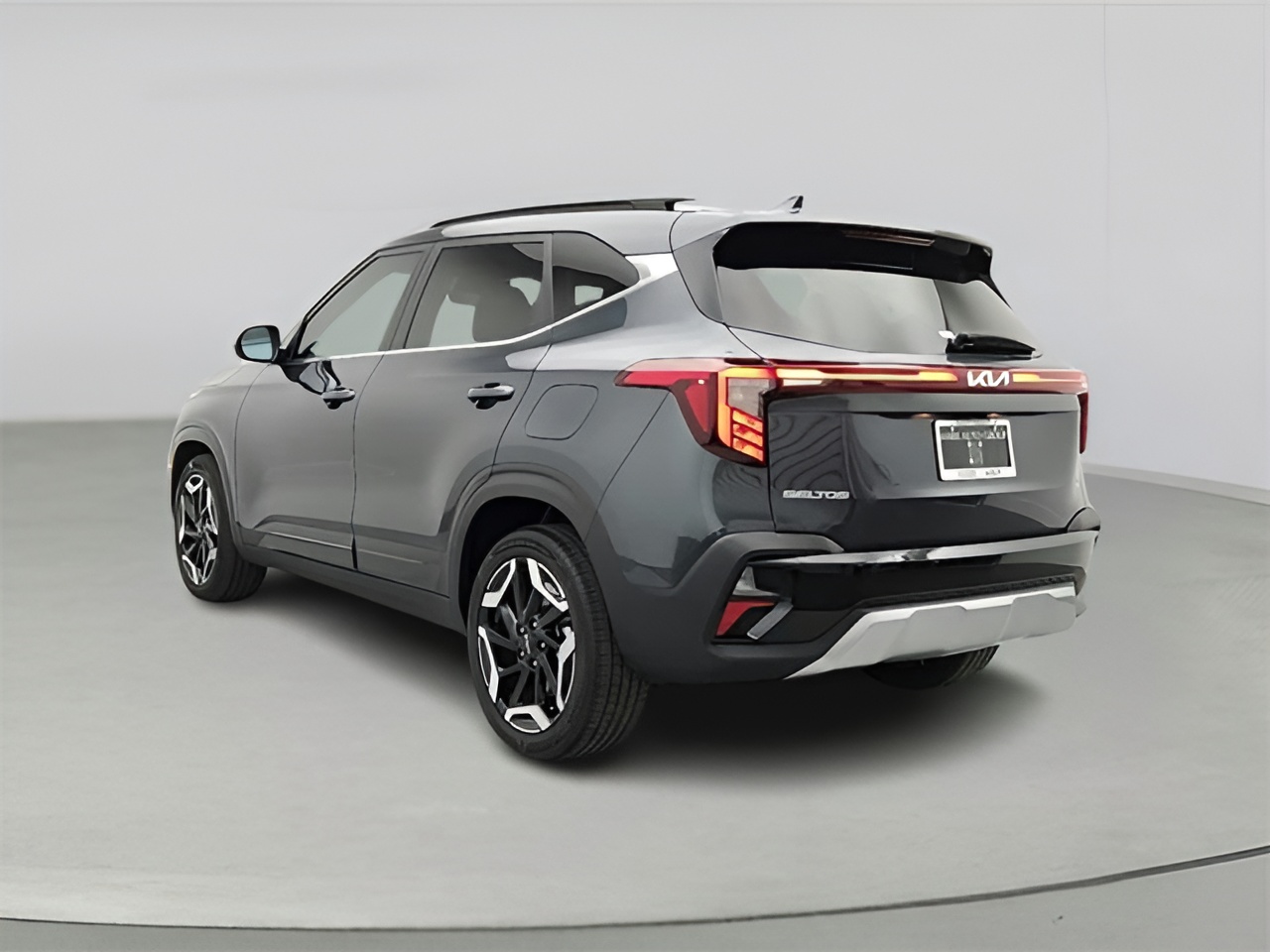 Vehicle image 36 of 37