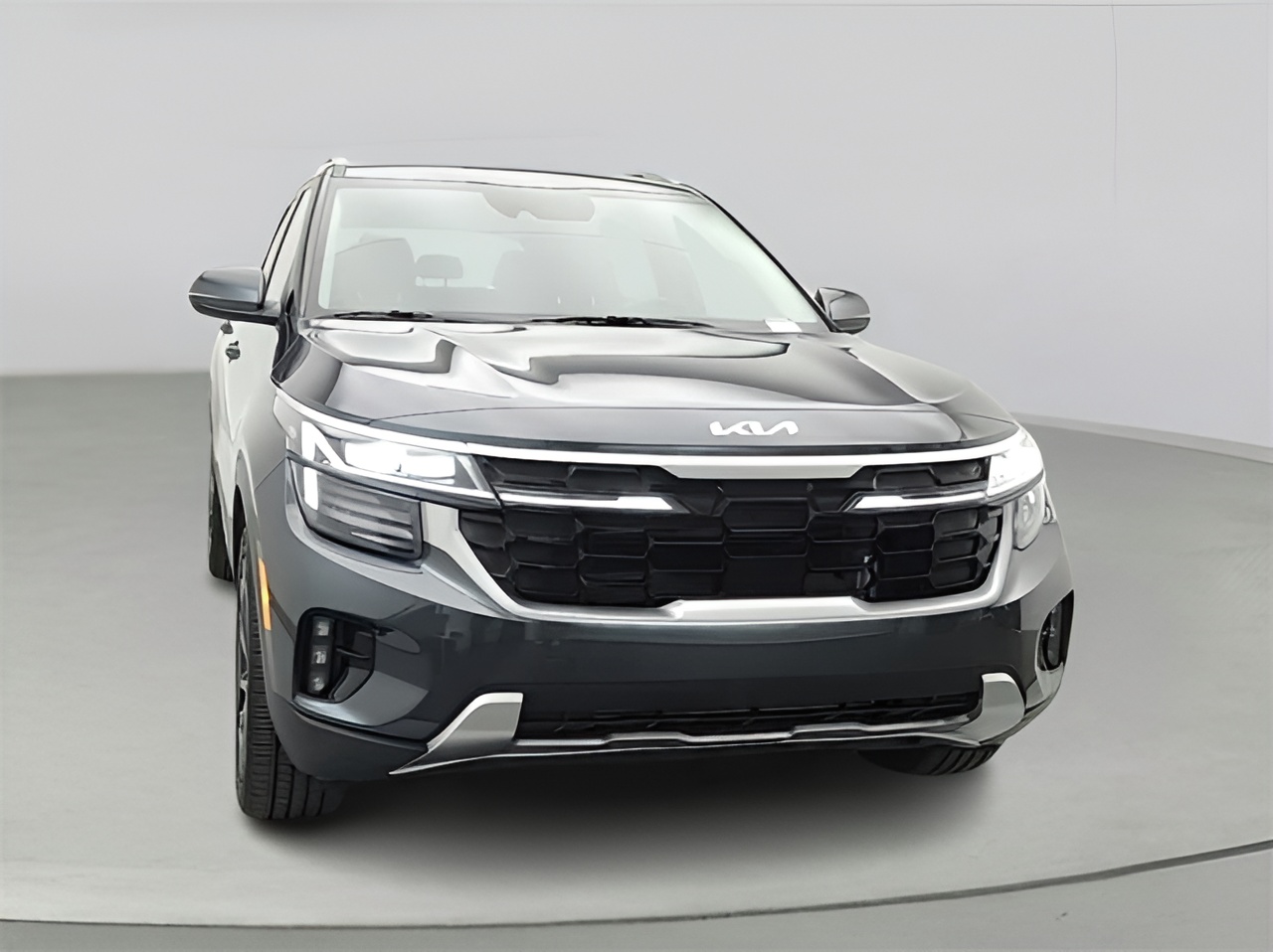 Vehicle image 33 of 37