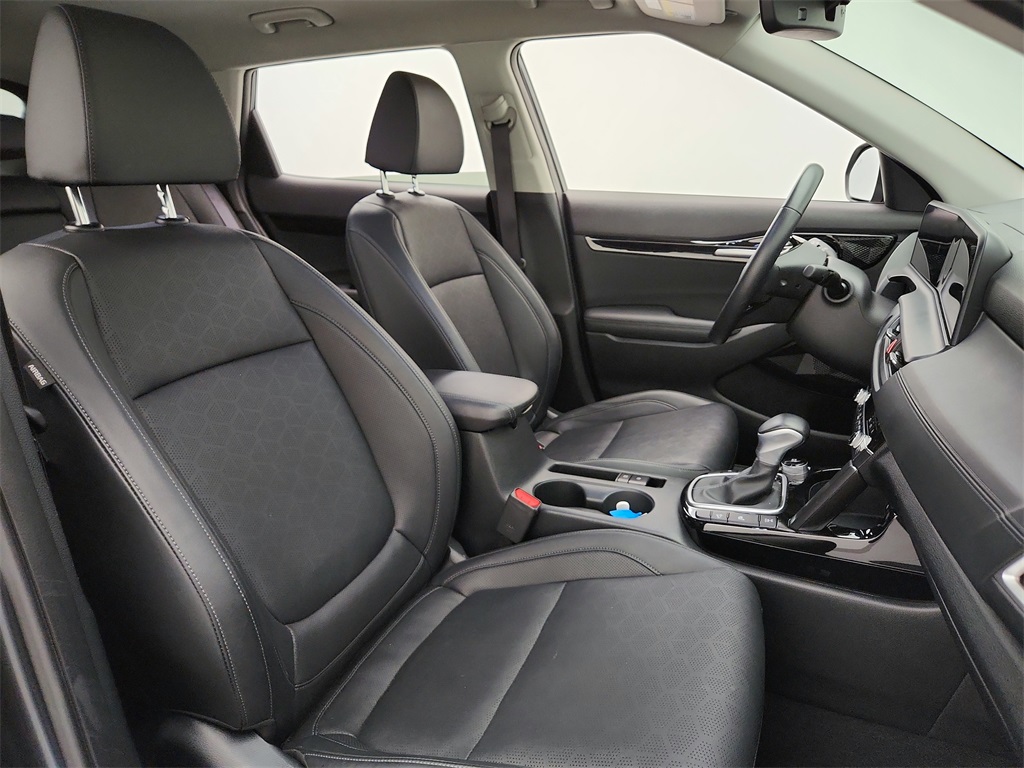 Vehicle image 24 of 37