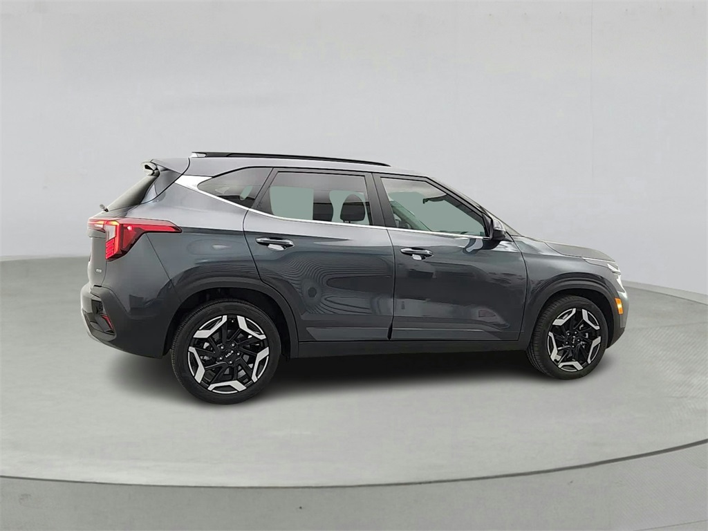 Vehicle image 6 of 37