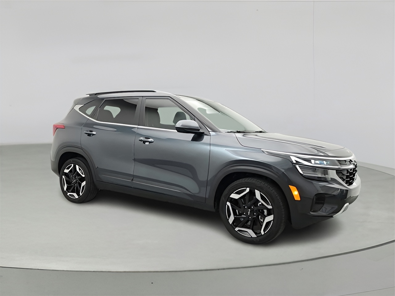 Vehicle image 32 of 37
