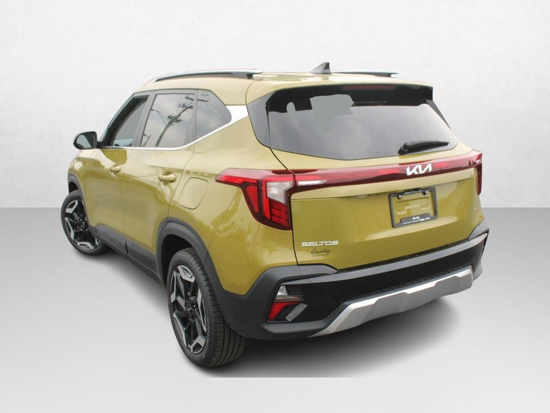 Vehicle image 6 of 21