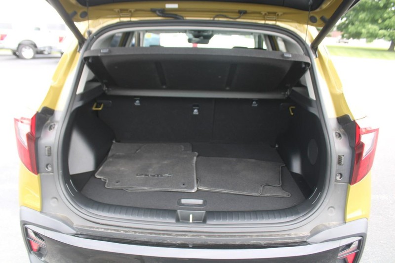Vehicle image 7 of 21