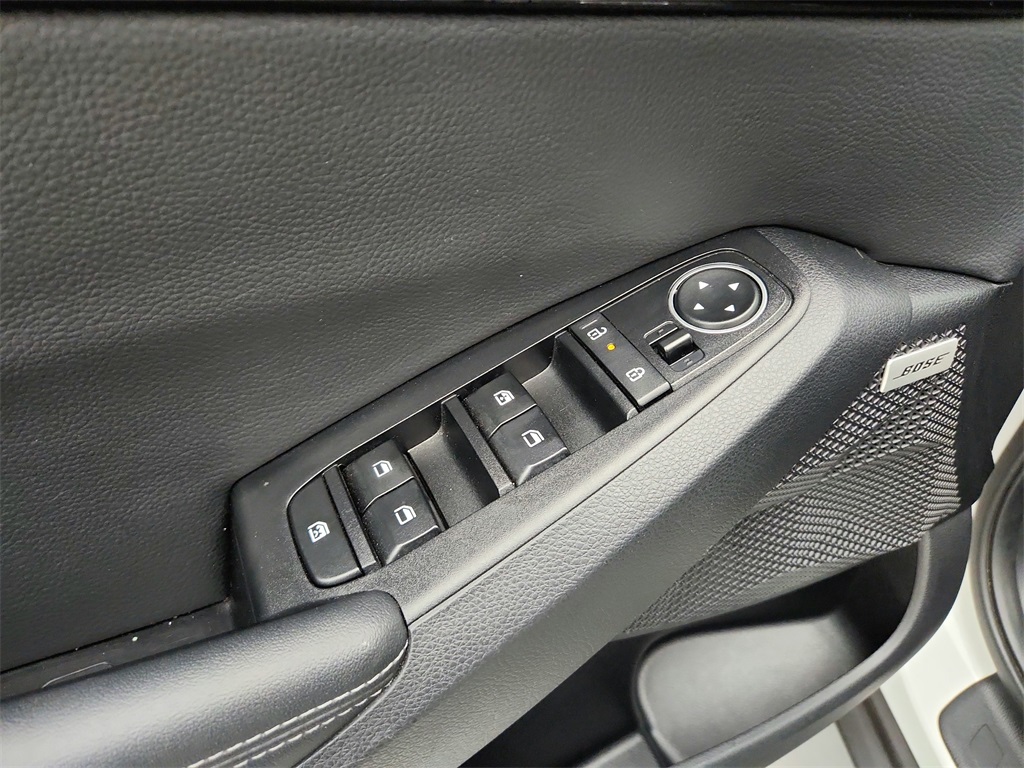 Vehicle image 19 of 37