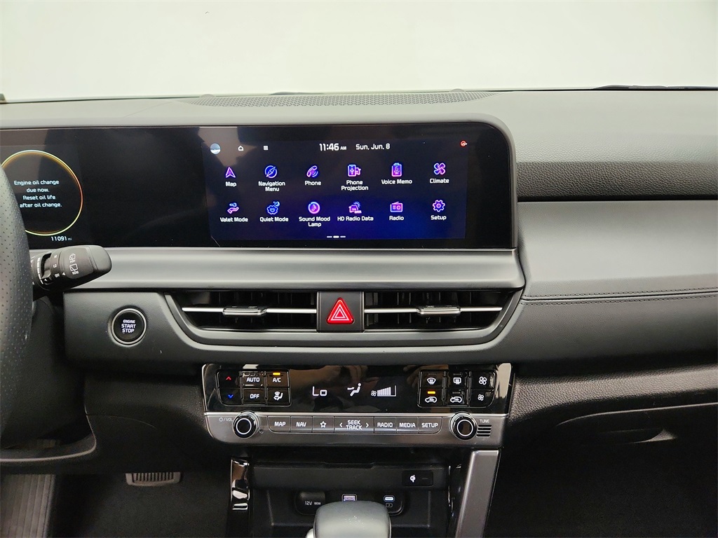 Vehicle image 17 of 37