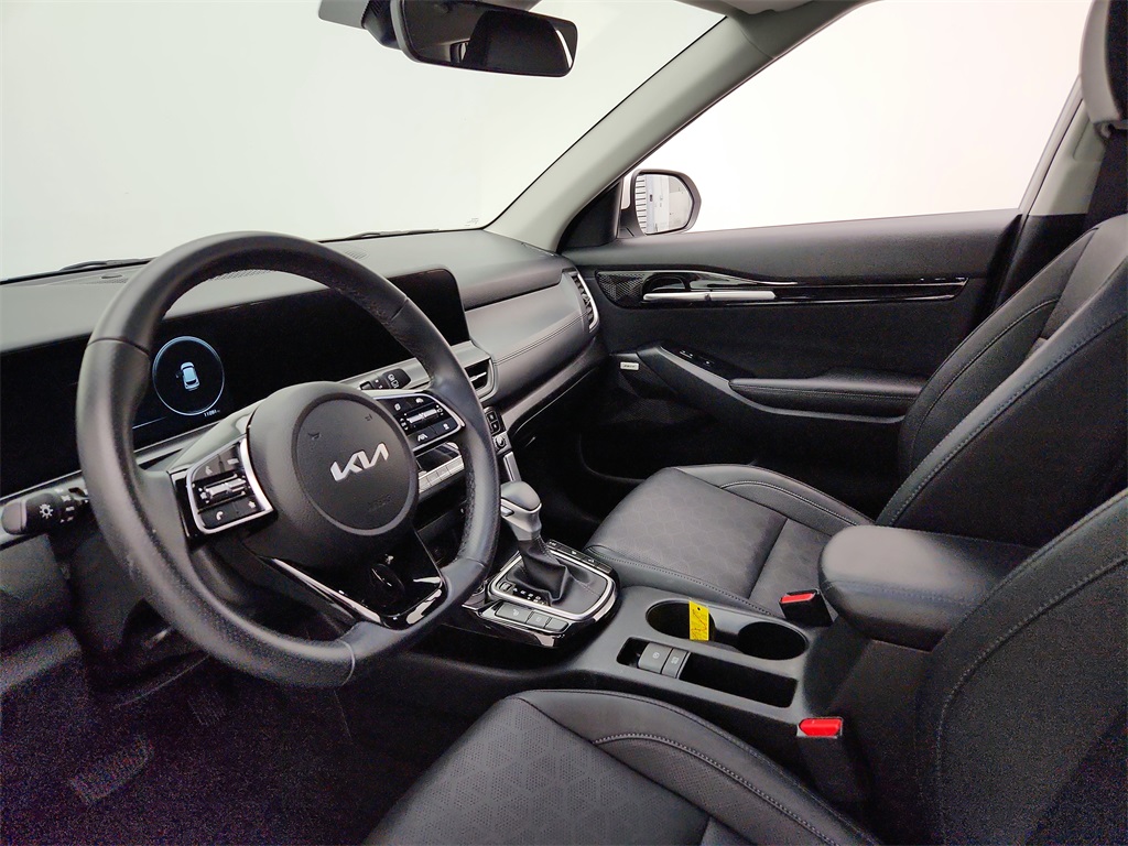 Vehicle image 9 of 37