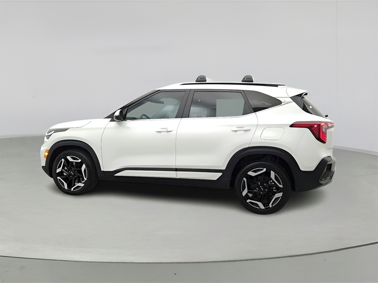 Vehicle image 36 of 37