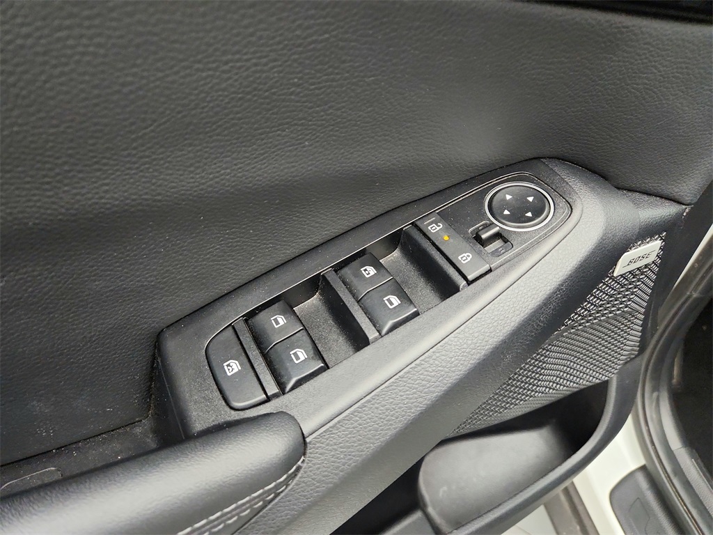 Vehicle image 19 of 37