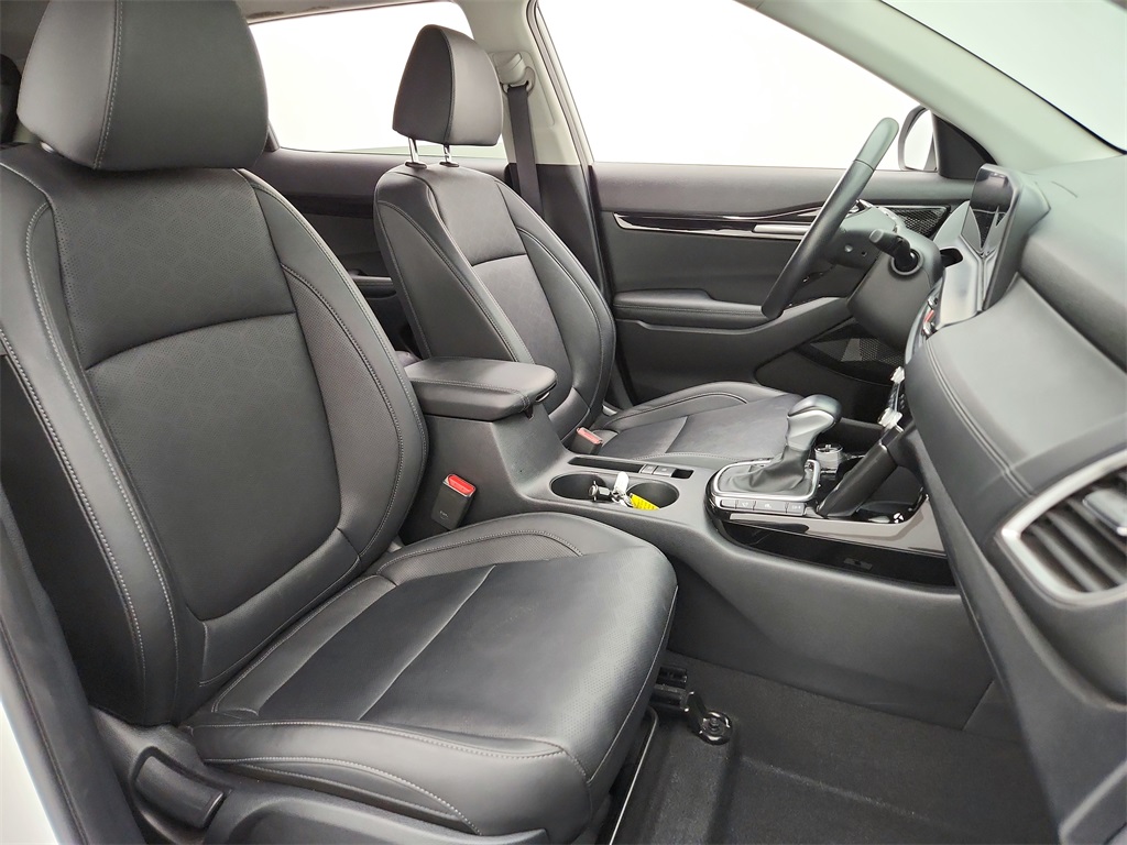 Vehicle image 24 of 37