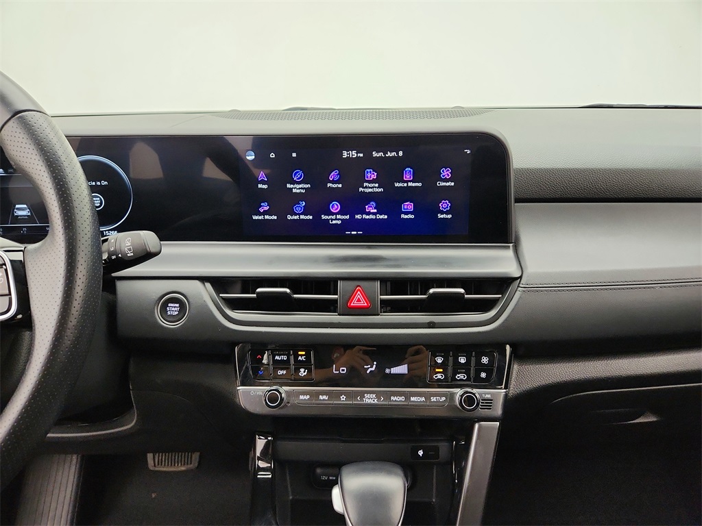 Vehicle image 17 of 37