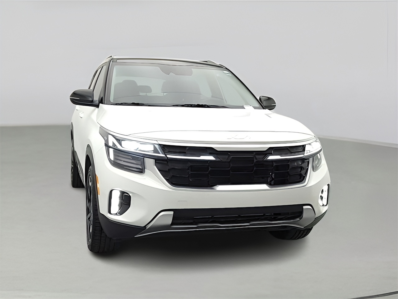 Vehicle image 33 of 37